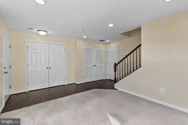 Elkridge, MD 21075,7217 BARRY LN