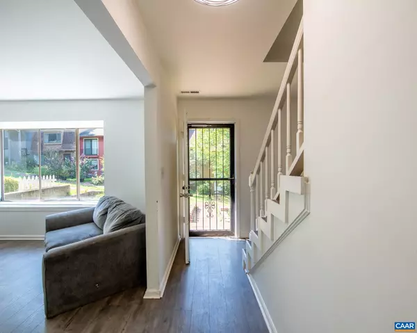 Charlottesville, VA 22901,28 WOODLAKE DR