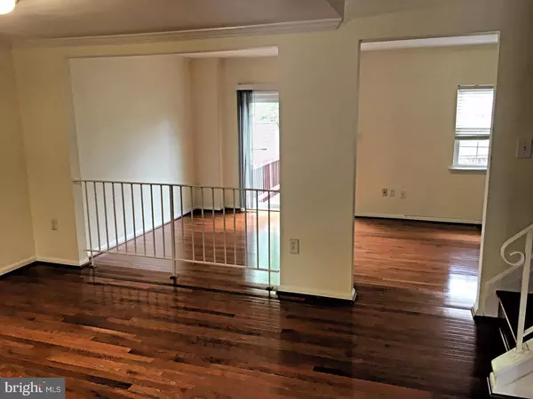 Lorton, VA 22079,7432 POHICK RD