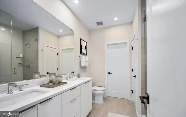 Chantilly, VA 20151,4768 SULLY POINT LN