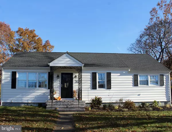 Hammonton, NJ 08037,301 N 4TH ST