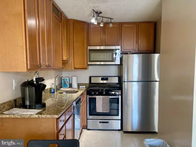 5225 POOKS HILL RD #1607N, Bethesda, MD 20814