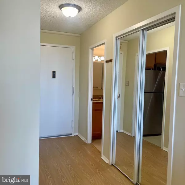 Bethesda, MD 20814,5225 POOKS HILL RD #1607N