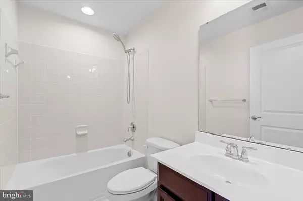 Woodbridge, VA 22192,4382 DAISY REID AVE