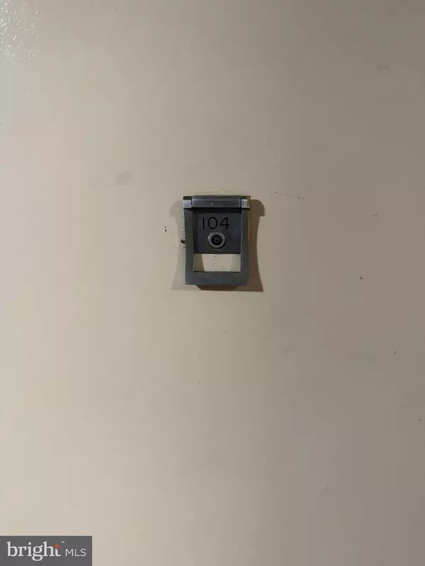 Herndon, VA 20170,531 FLORIDA AVE #104