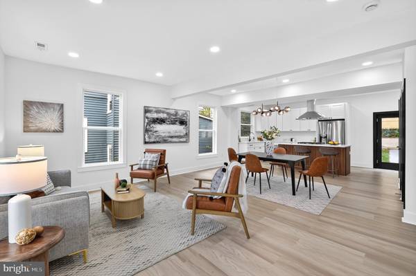 2948 MILLS AVE NE, Washington, DC 20018