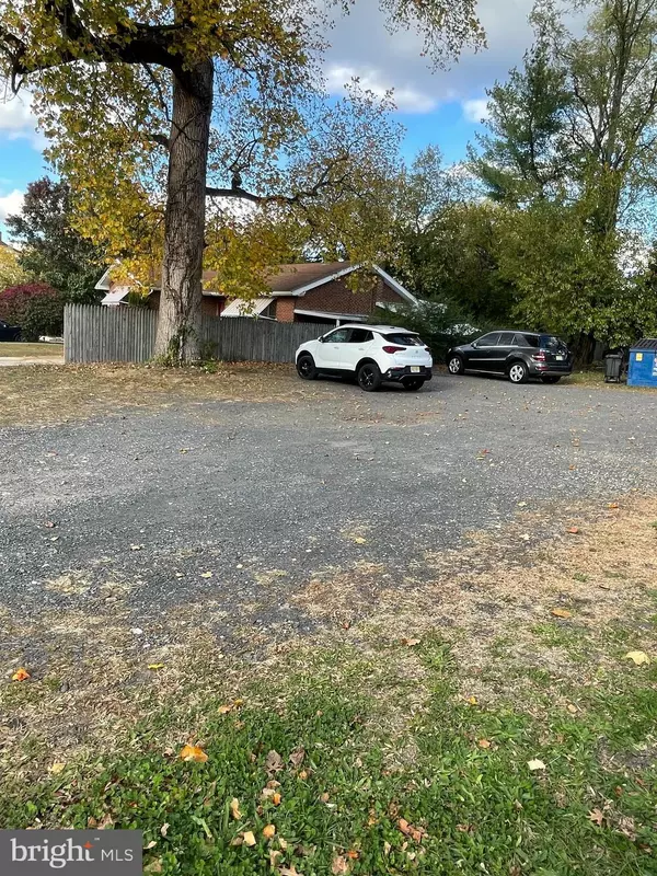 Pennsauken, NJ 08109,7701 PARK AVE #C