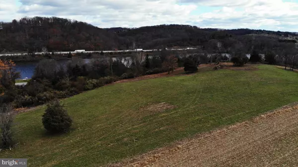 York, PA 17407,0 YORK RD