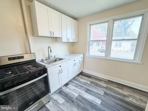 Wallingford, PA 19086,703 DOVER CT