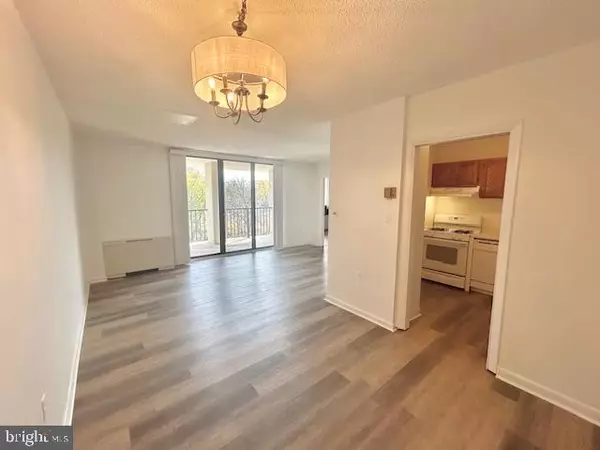 Chevy Chase, MD 20815,4242 EAST WEST HWY #307