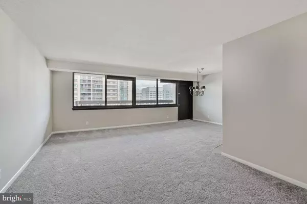 Falls Church, VA 22041,5501 SEMINARY RD #1502S