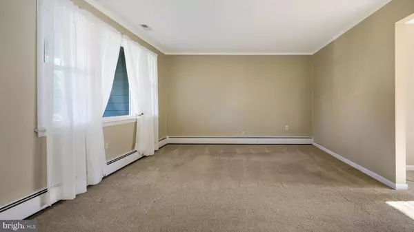 Doylestown, PA 18901,11 DOGWOOD LN