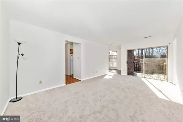 Annandale, VA 22003,3316 WOODBURN VILLAGE DR #12