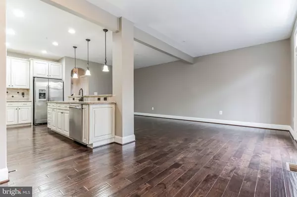 Bowie, MD 20720,4927 COLLINGTONS BOUNTY DR