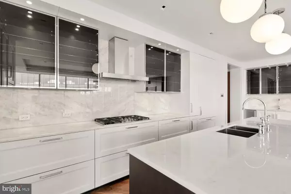 Baltimore, MD 21202,300 INTERNATIONAL DR #1904