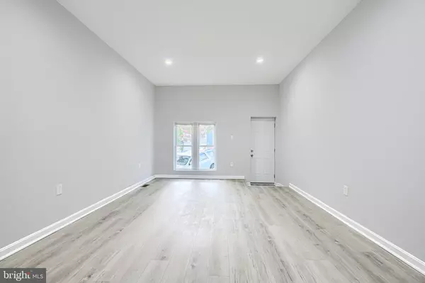 Baltimore, MD 21224,409 N LAKEWOOD AVE