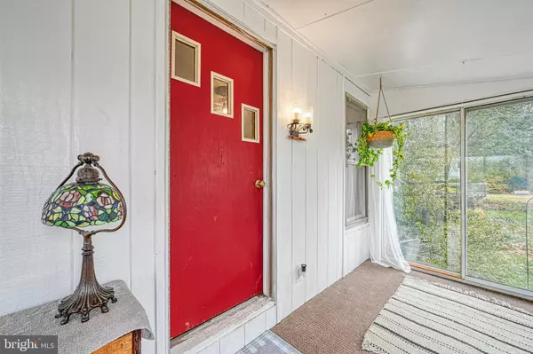 Bumpass, VA 23024,464 BELSCHES RD