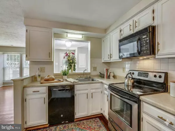 Gaithersburg, MD 20878,407 PALMSPRING DR