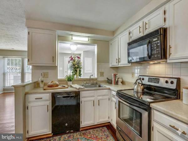 Gaithersburg, MD 20878,407 PALMSPRING DR