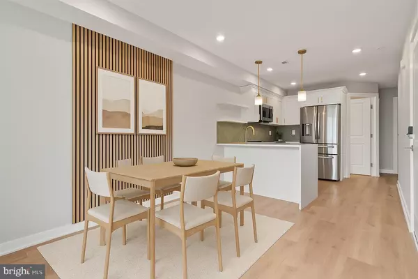 Philadelphia, PA 19130,1432 OGDEN ST #2