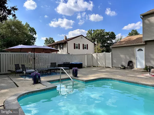 Cherry Hill, NJ 08034,917 DELAND AVE