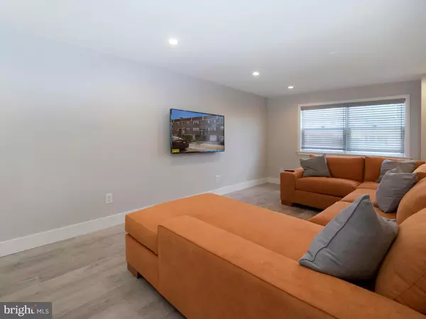 Philadelphia, PA 19123,522 PARRISH ST