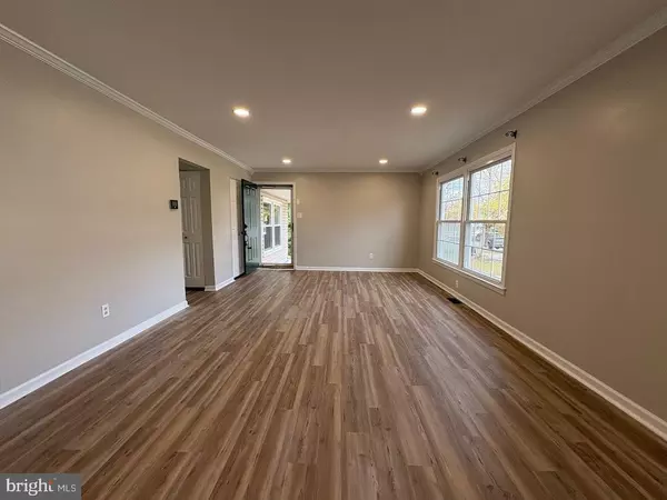 Gibbsboro, NJ 08026,7 RIDGEWOOD RD