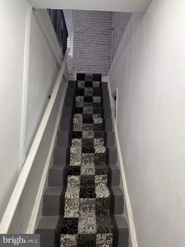 Trenton, NJ 08611,237 JACKSON ST #4