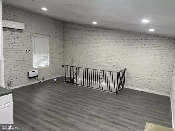 Trenton, NJ 08611,237 JACKSON ST #4