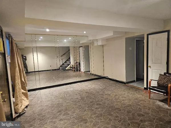 Capitol Heights, MD 20743,5919 CROWN ST