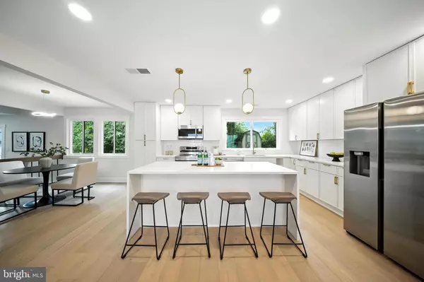 Fairfax, VA 22032,5503 FIRESIDE CT