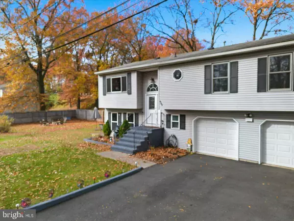 Fords, NJ 08863,680 MAIN ST