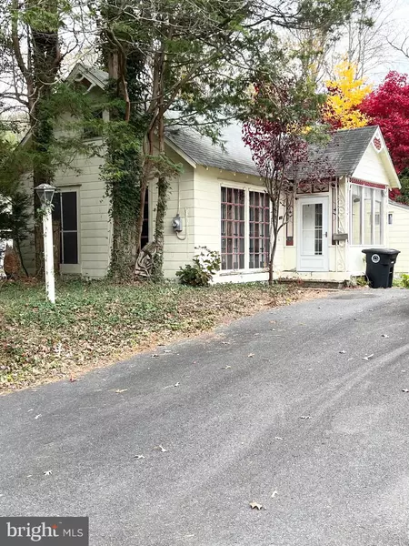 919 PINELAWN AVE, Lindenwold, NJ 08021