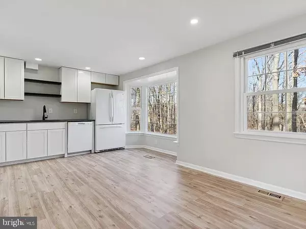 Alexandria, VA 22315,6542 BIRCHLEIGH WAY