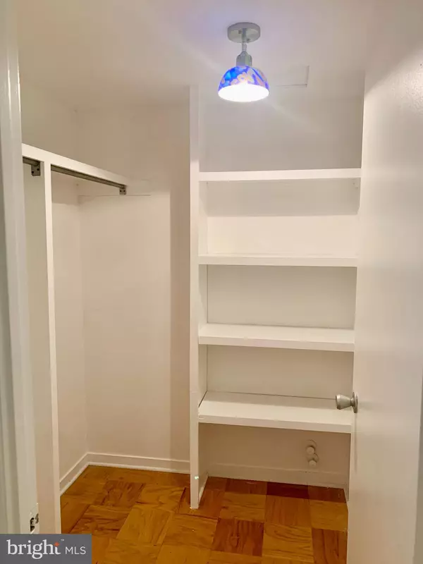 Baltimore, MD 21208,12 STONEHENGE CIRCLE #1