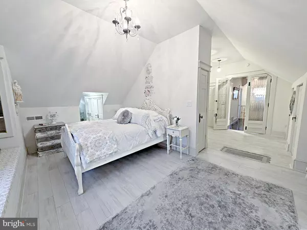 Ijamsville, MD 21754,10334 OLD NATIONAL PIKE