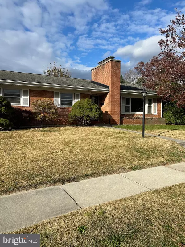 571 BEECH AVE, Hershey, PA 17033