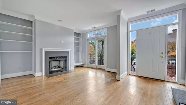 Arlington, VA 22201,1050 N RANDOLPH ST