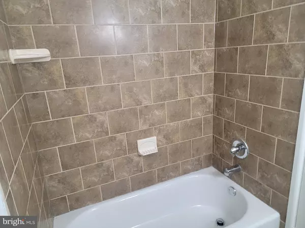 Philadelphia, PA 19115,9771 HILSPACH ST #B