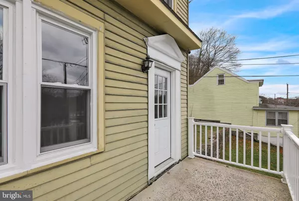 Pottsville, PA 17901,332 W SAVORY ST