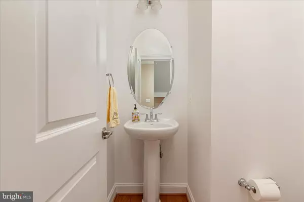 Haymarket, VA 20169,16201 KEDZIE ST