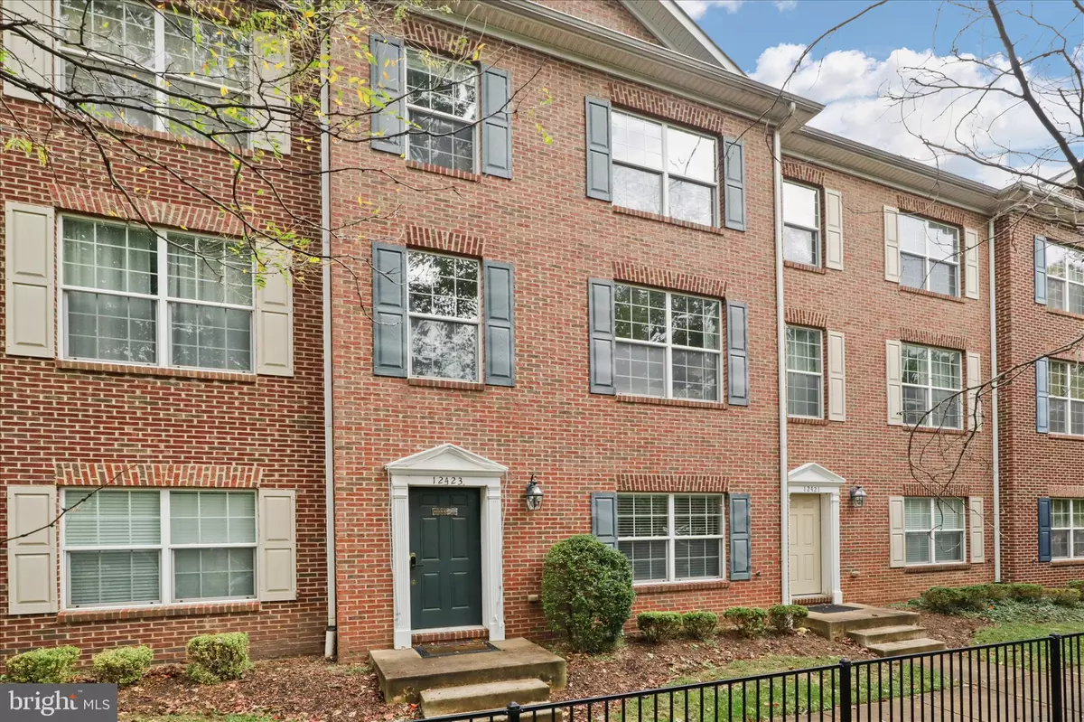 Fairfax, VA 22033,12423 OAK RAIL LN