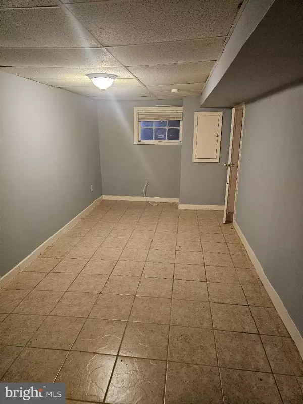 Washington, DC 20011,825 NW DELAFIELD PL NW