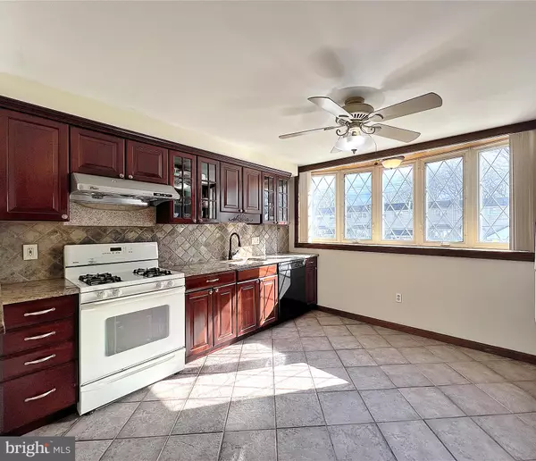 Philadelphia, PA 19154,12028 MILLBROOK RD