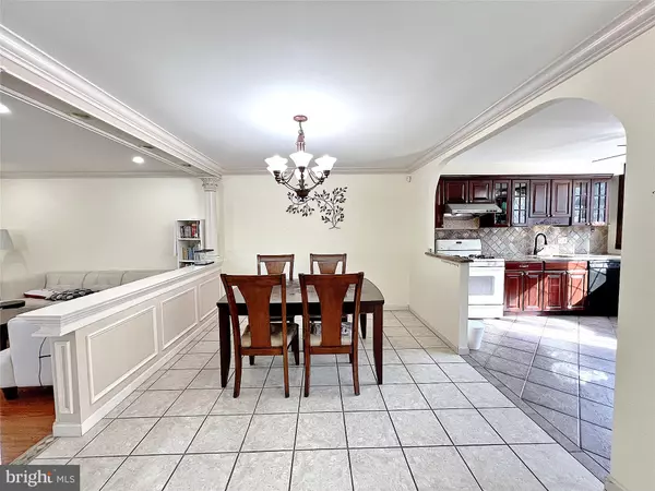 Philadelphia, PA 19154,12028 MILLBROOK RD