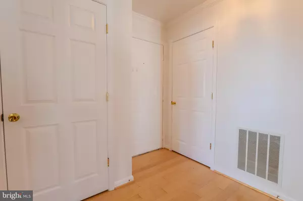 Annapolis, MD 21401,2015 GOV THOMAS BLADEN WAY #104