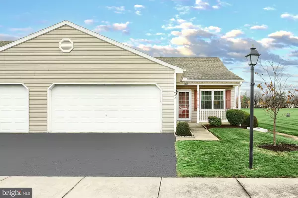 York, PA 17404,1043 VILLAGE WAY #1043