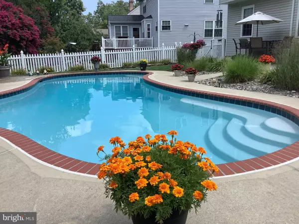 Glen Burnie, MD 21060,706 WILLOW TREE DR