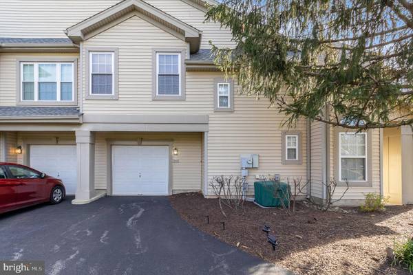 Warwick, PA 18974,1004 JULIAN DR W #W