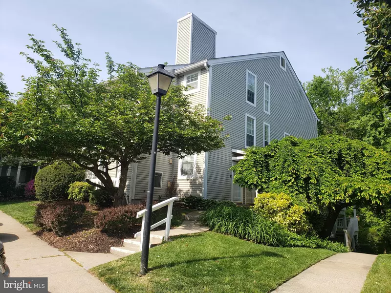 12100 CARDAMOM DR #12100, Woodbridge, VA 22192